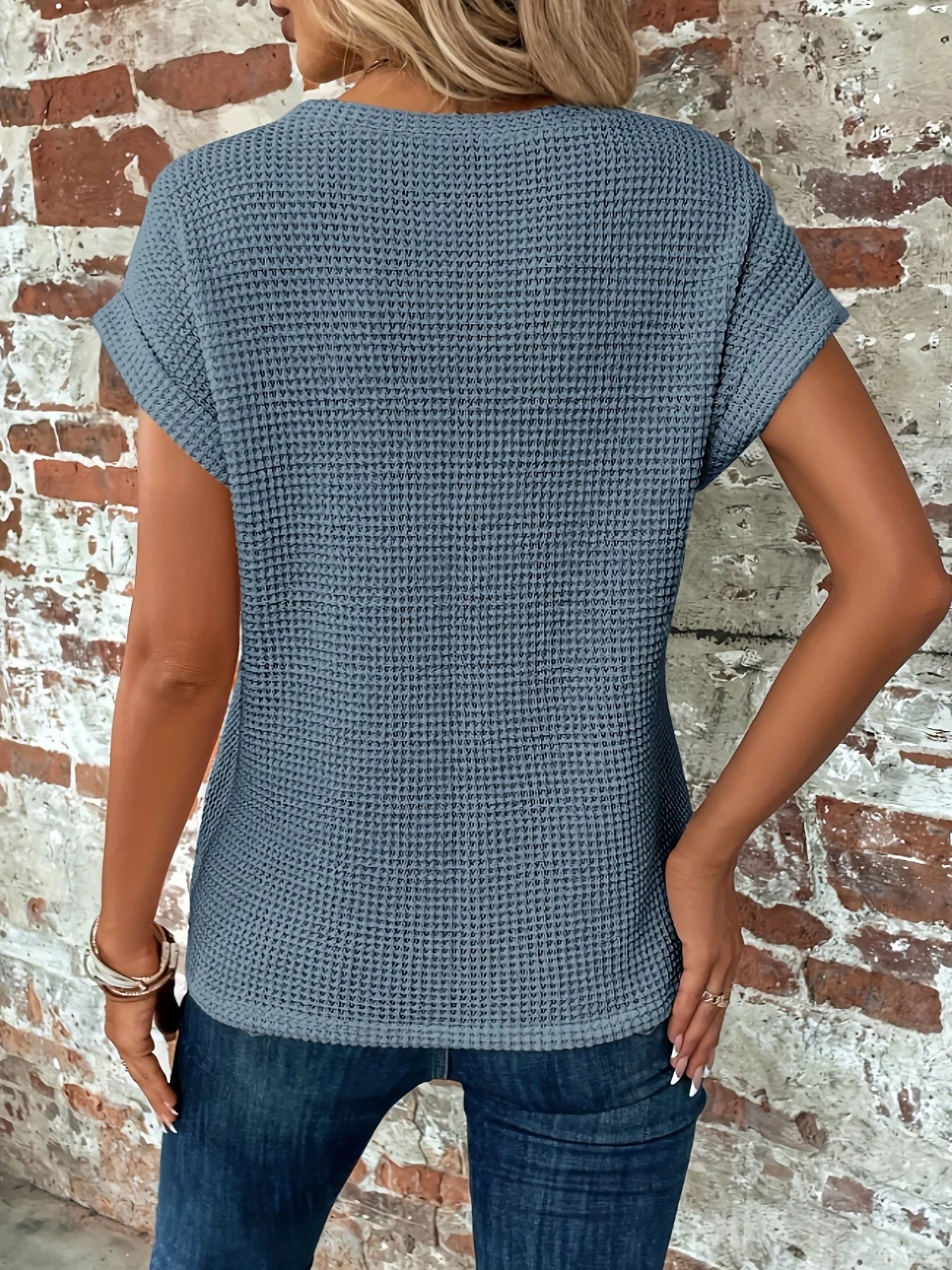Ismara™ | Waffle Knit Twist Tee